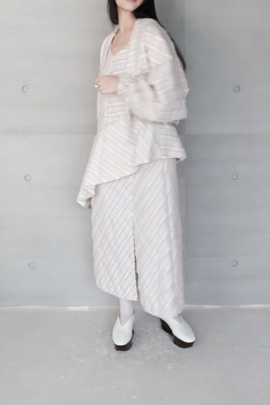 paneled constructed with stripe-jacquard jacket （in-stock)