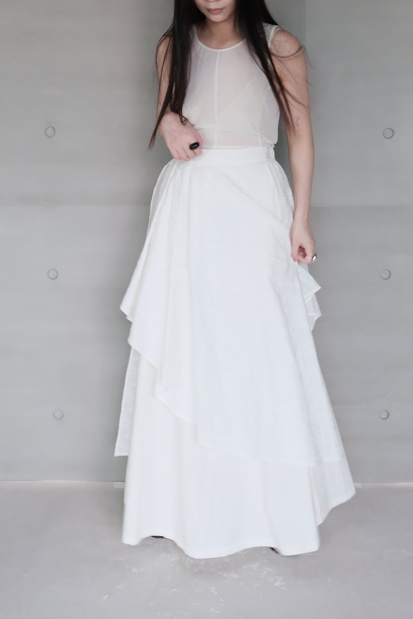 ivory embroidered jacquard layered skirt (litmited item)