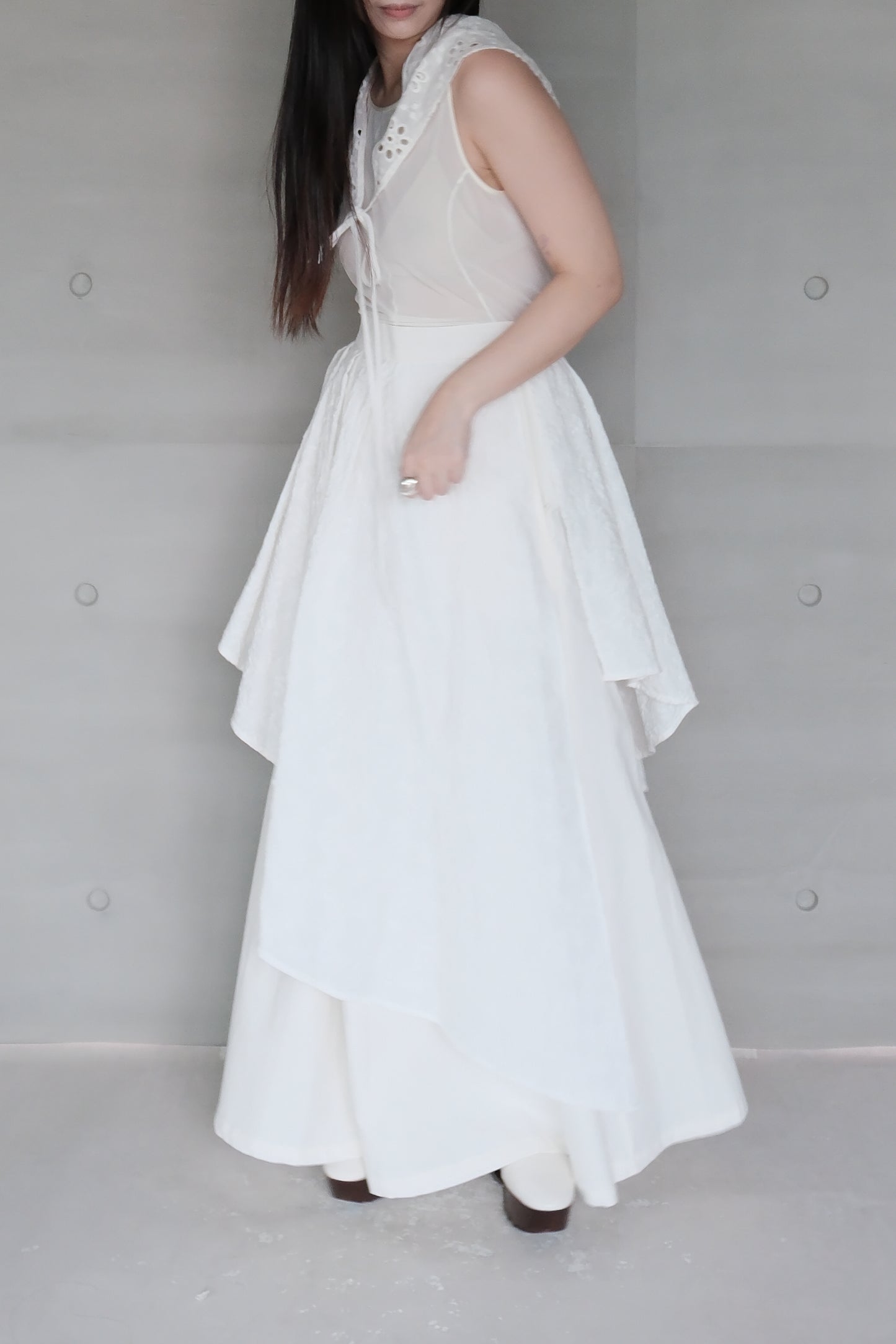 ivory embroidered jacquard layered skirt (litmited item)