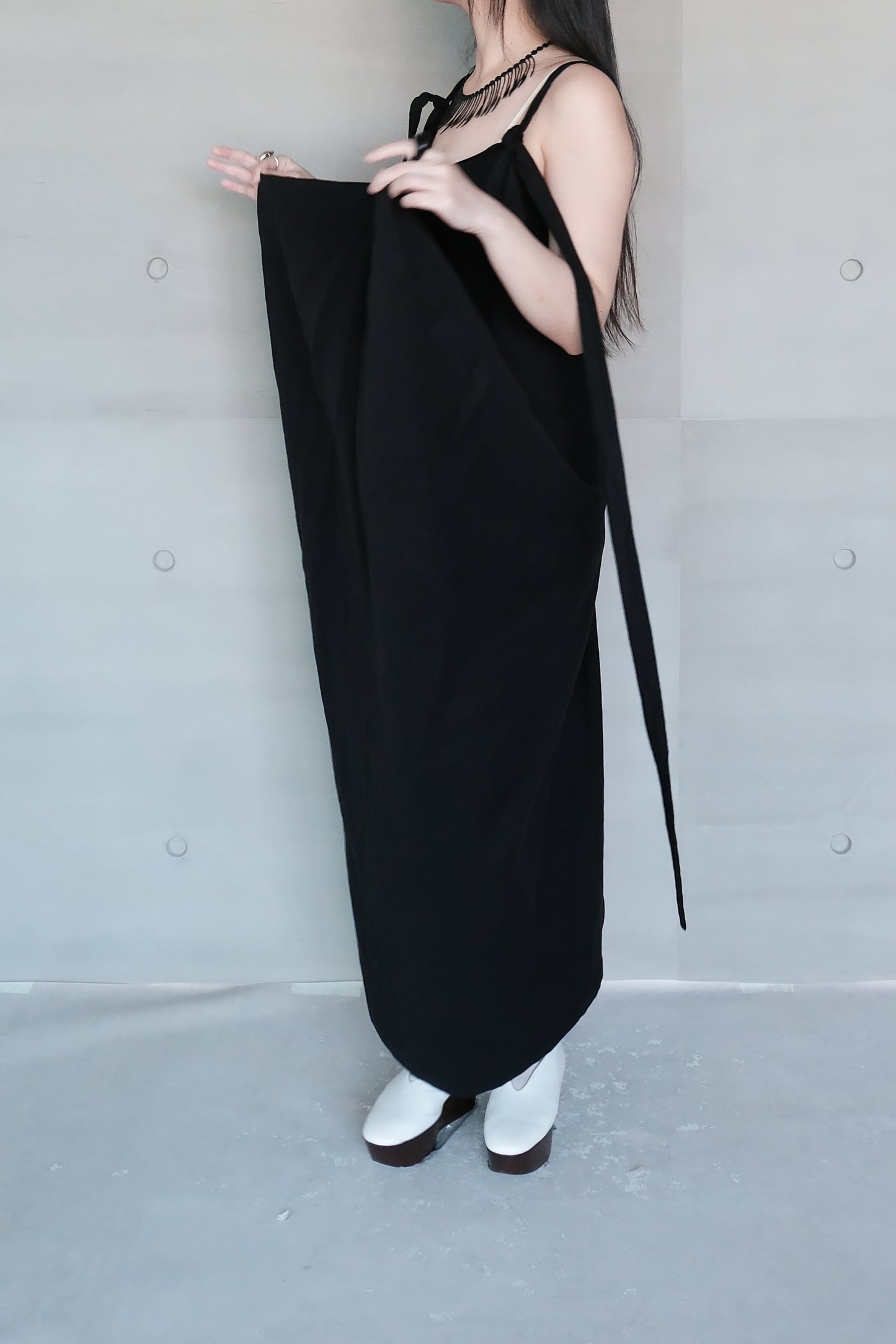 square-cut backless dress - black (in-stock)