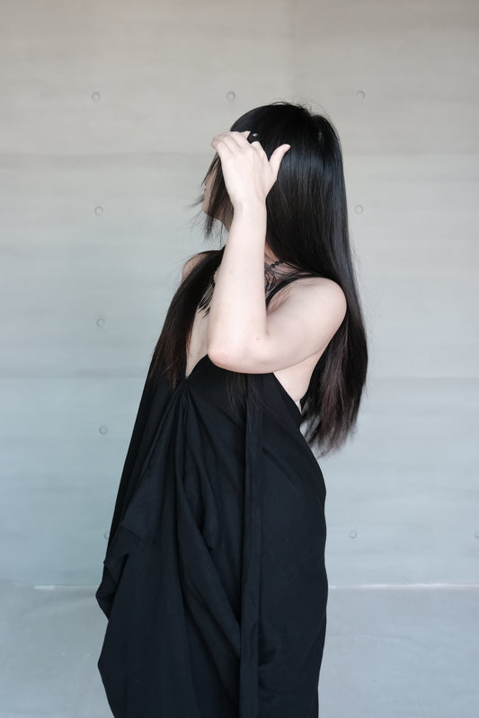 square-cut backless dress - black (in-stock)