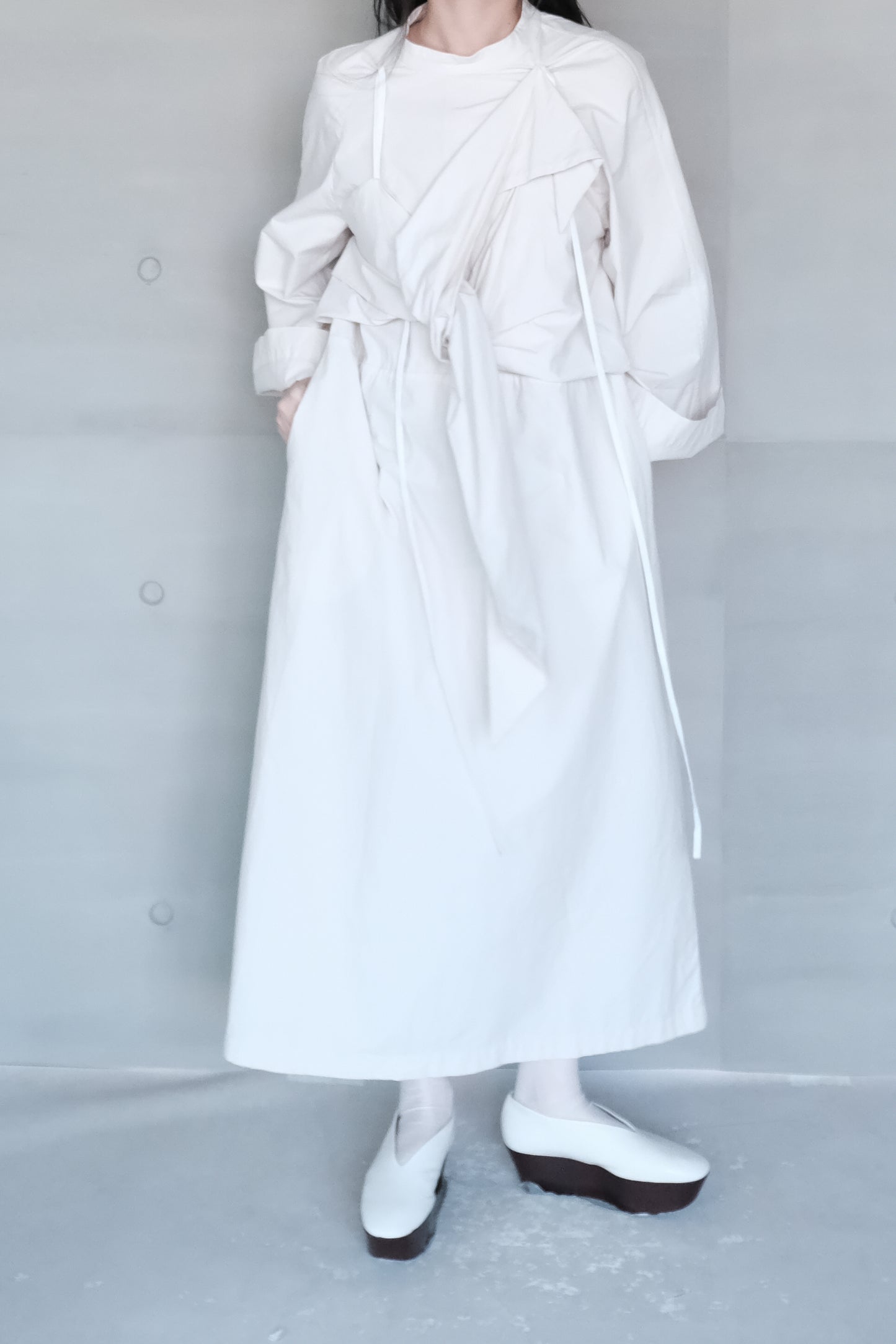 knot-draped grey long-sleeves dress （pre-order)