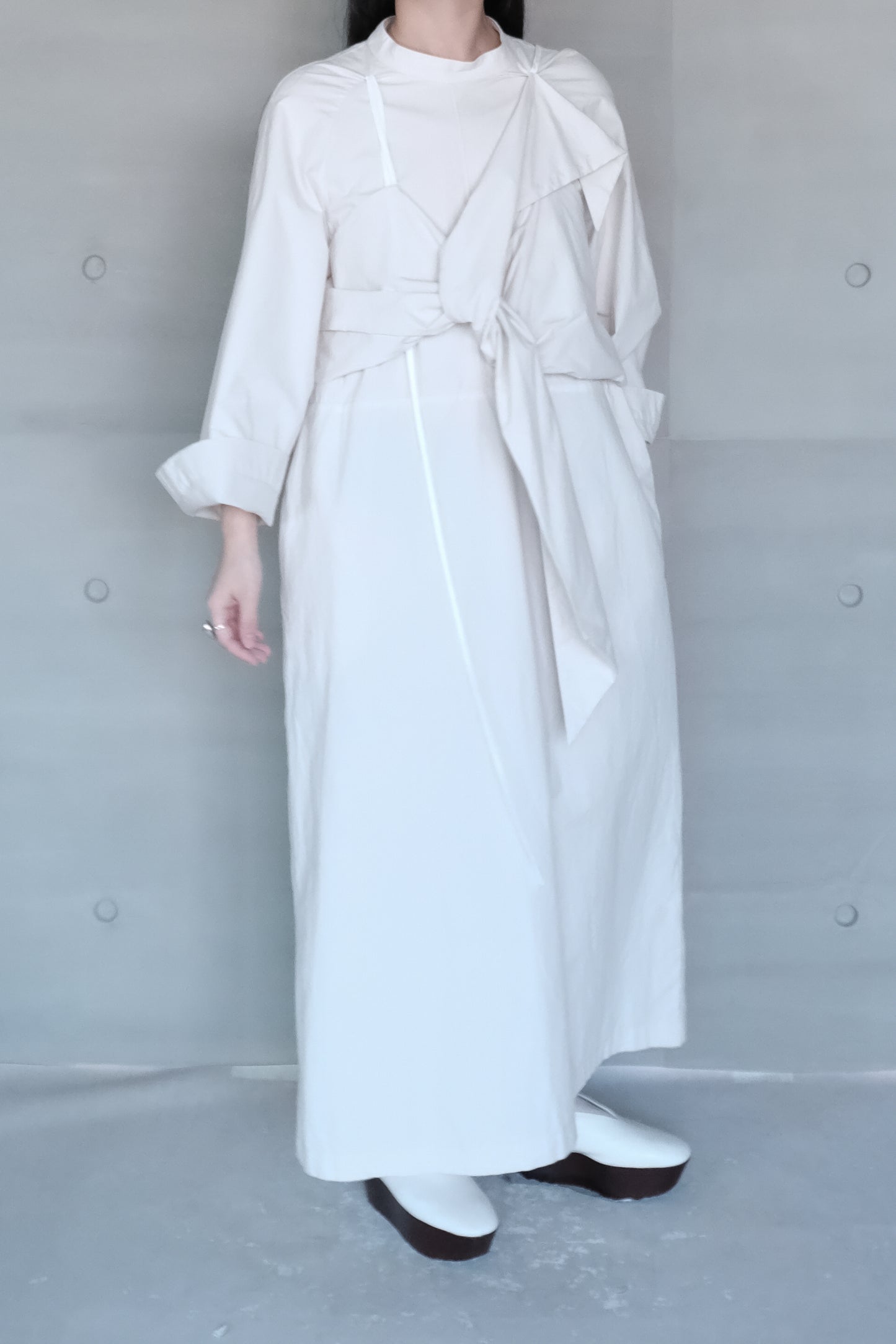 knot-draped grey long-sleeves dress （pre-order)