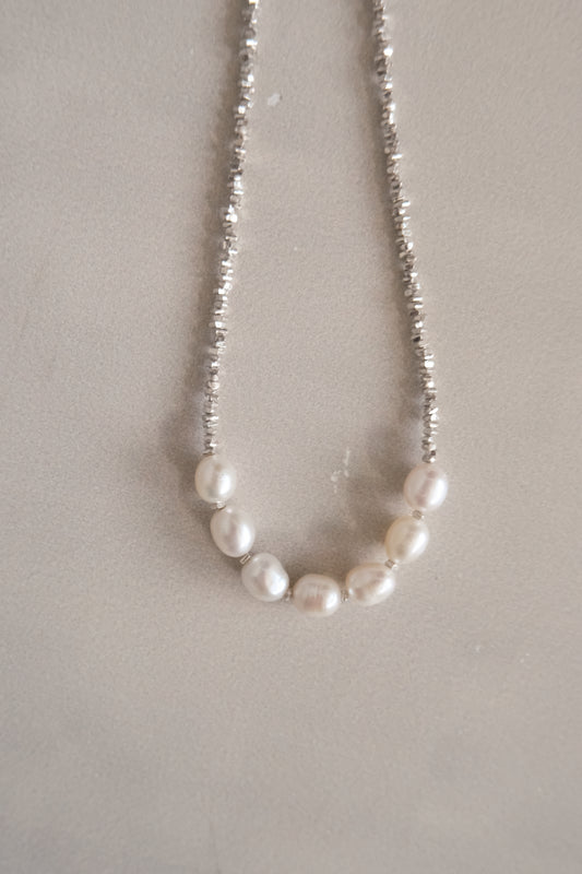 silver fragment pearl magnetic necklace