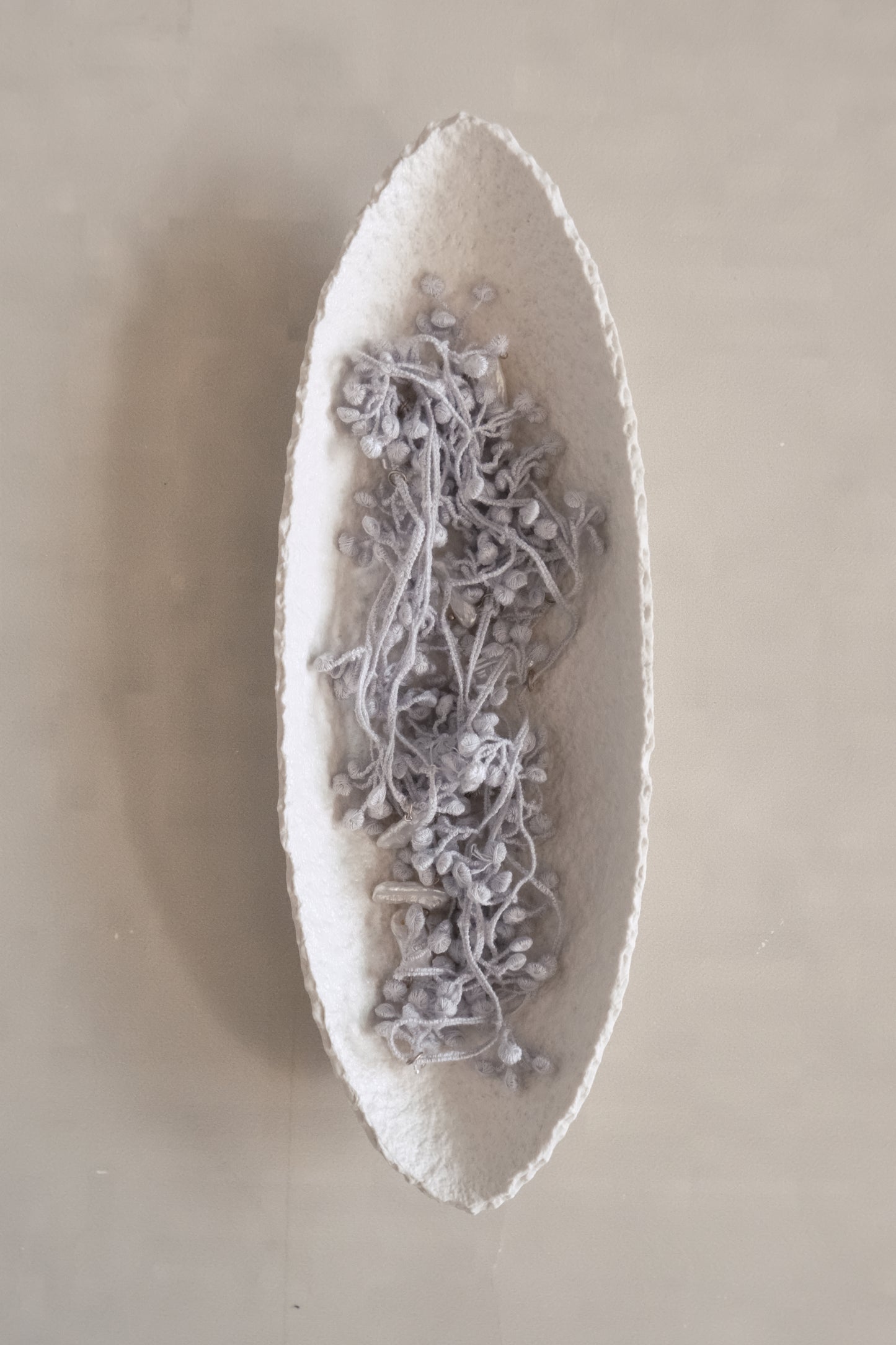 woven floral pearl necklace - blue