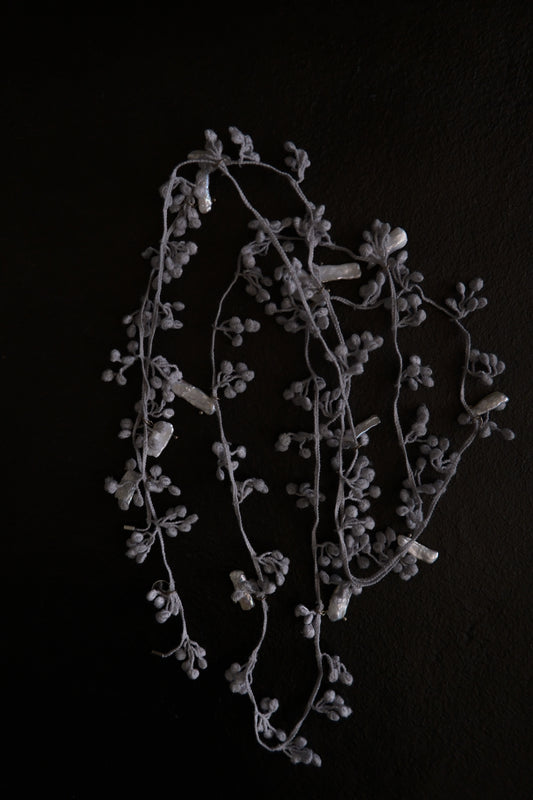 woven floral pearl necklace - blue