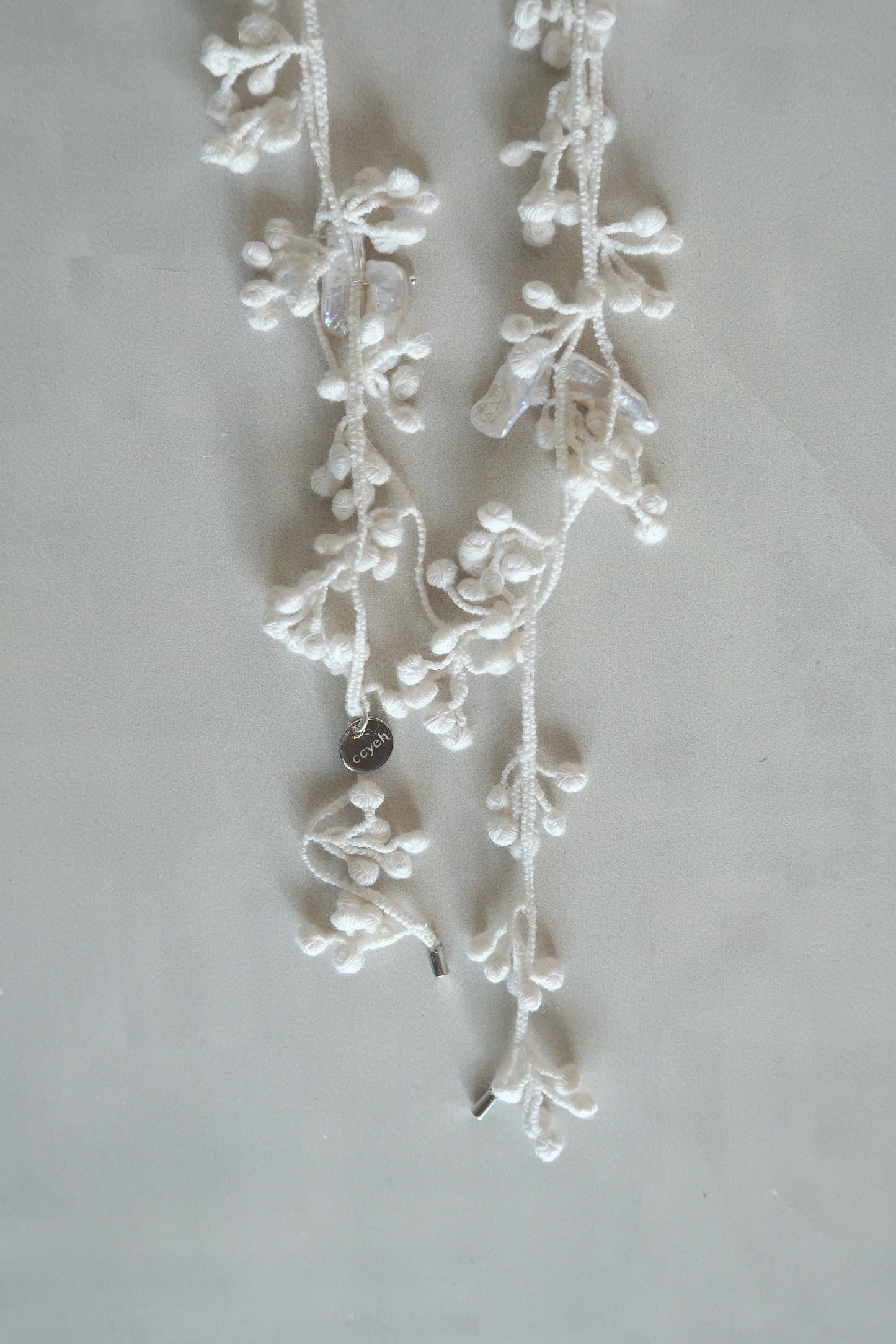 woven floral pearl necklace - beige