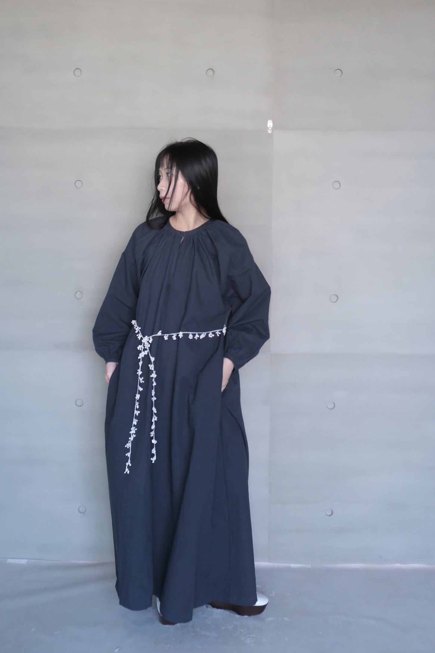 long-sleeve backless cotton-linen navy dress (pre-order)