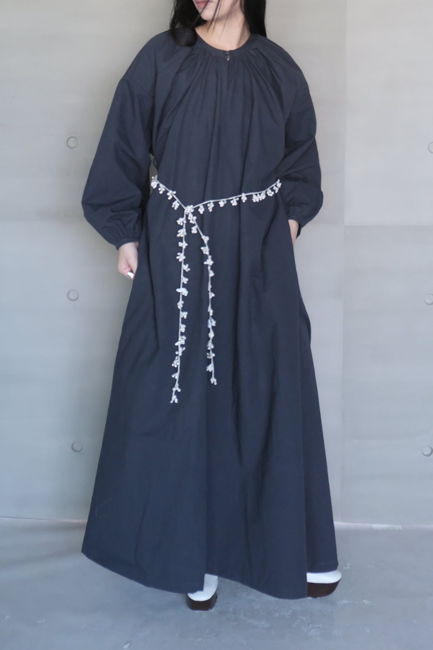 long-sleeve backless cotton-linen navy dress (pre-order)