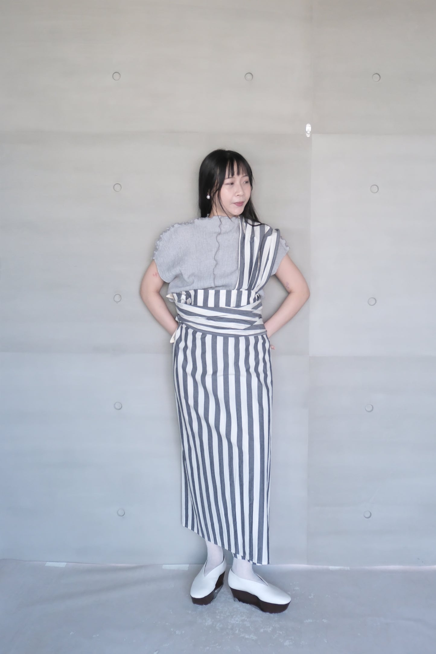 one shoulder linen-cotton wrapped skirt （in-stock)