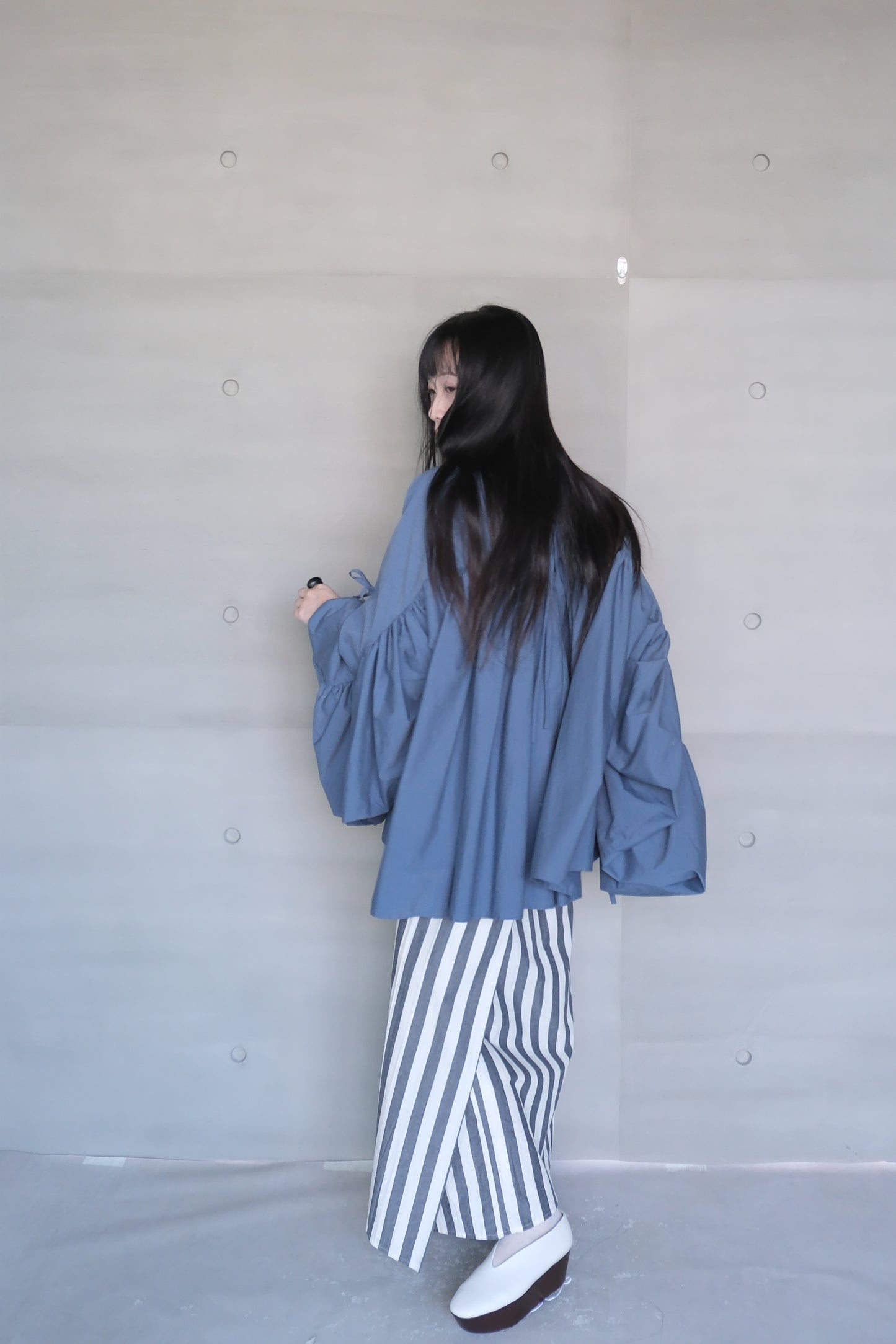 wide-sleeved with gathering double layers top (in-stock)