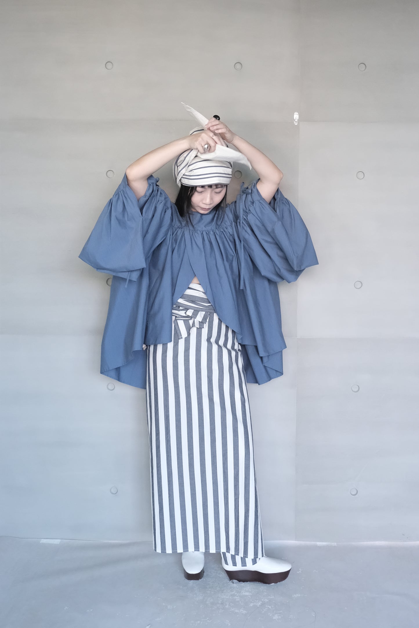 wide-sleeved with gathering double layers top (in-stock)