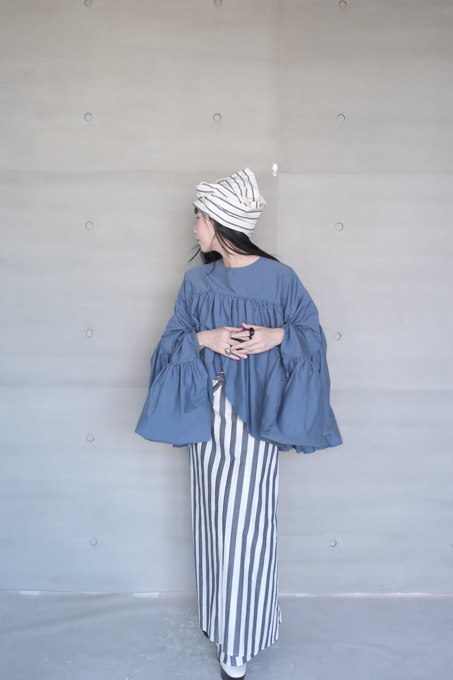 wide-sleeved with gathering double layers top (in-stock)