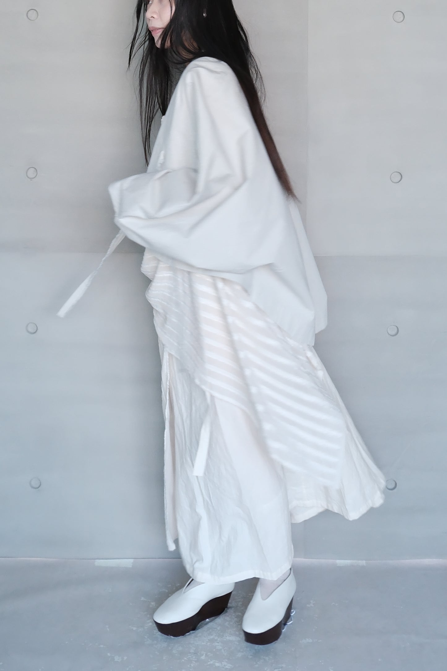 asymmetric striped halter dress（in-stock)