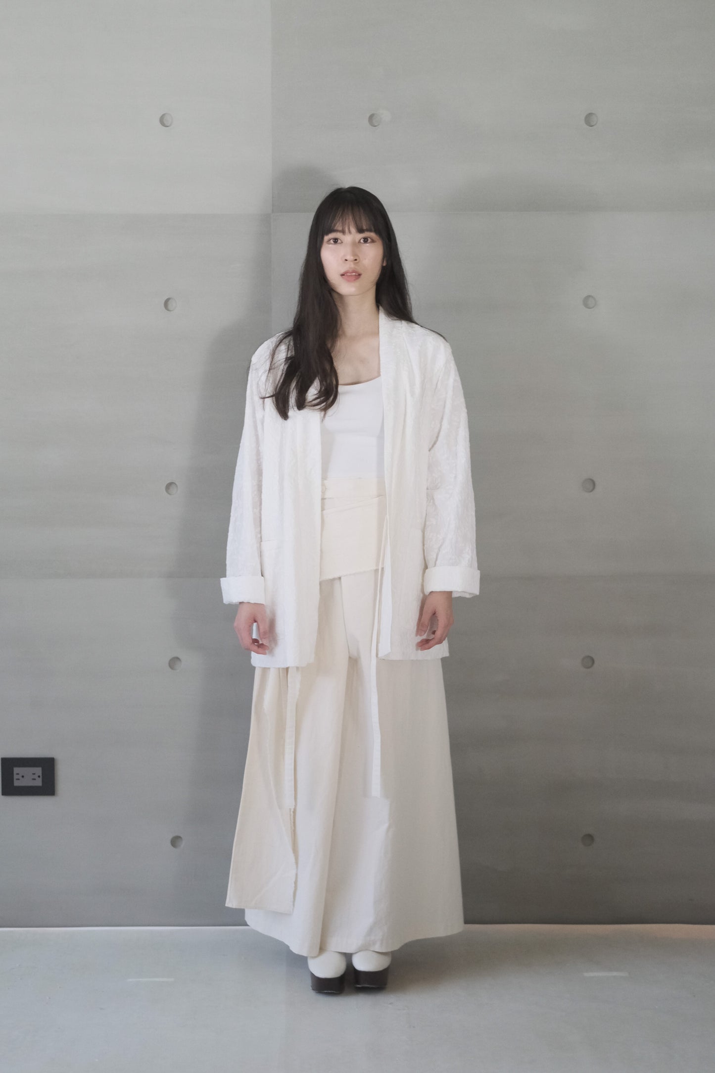 ivory embroidered jacquard mandarin jacket (limited item)