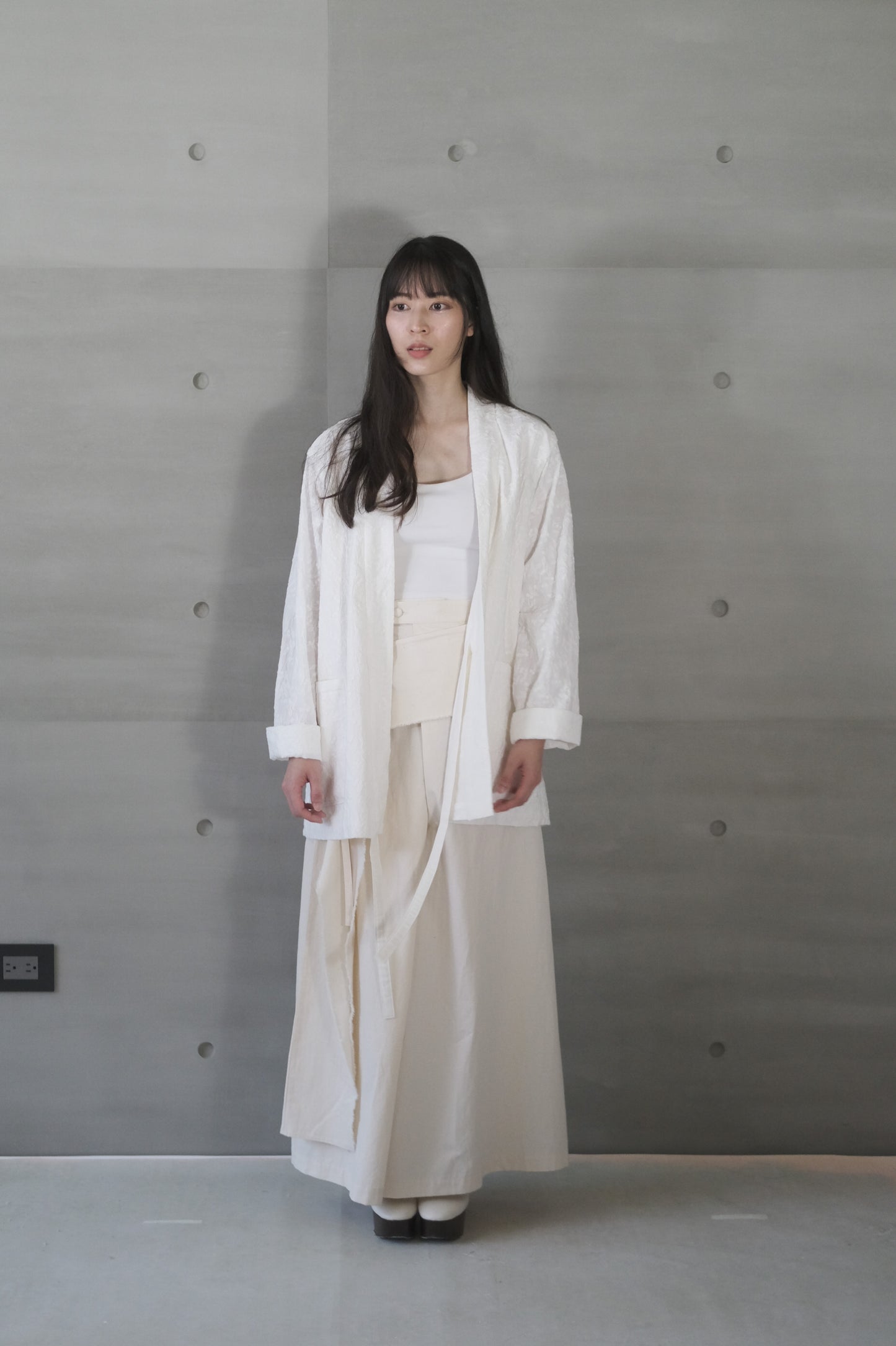 ivory embroidered jacquard mandarin jacket (limited item)