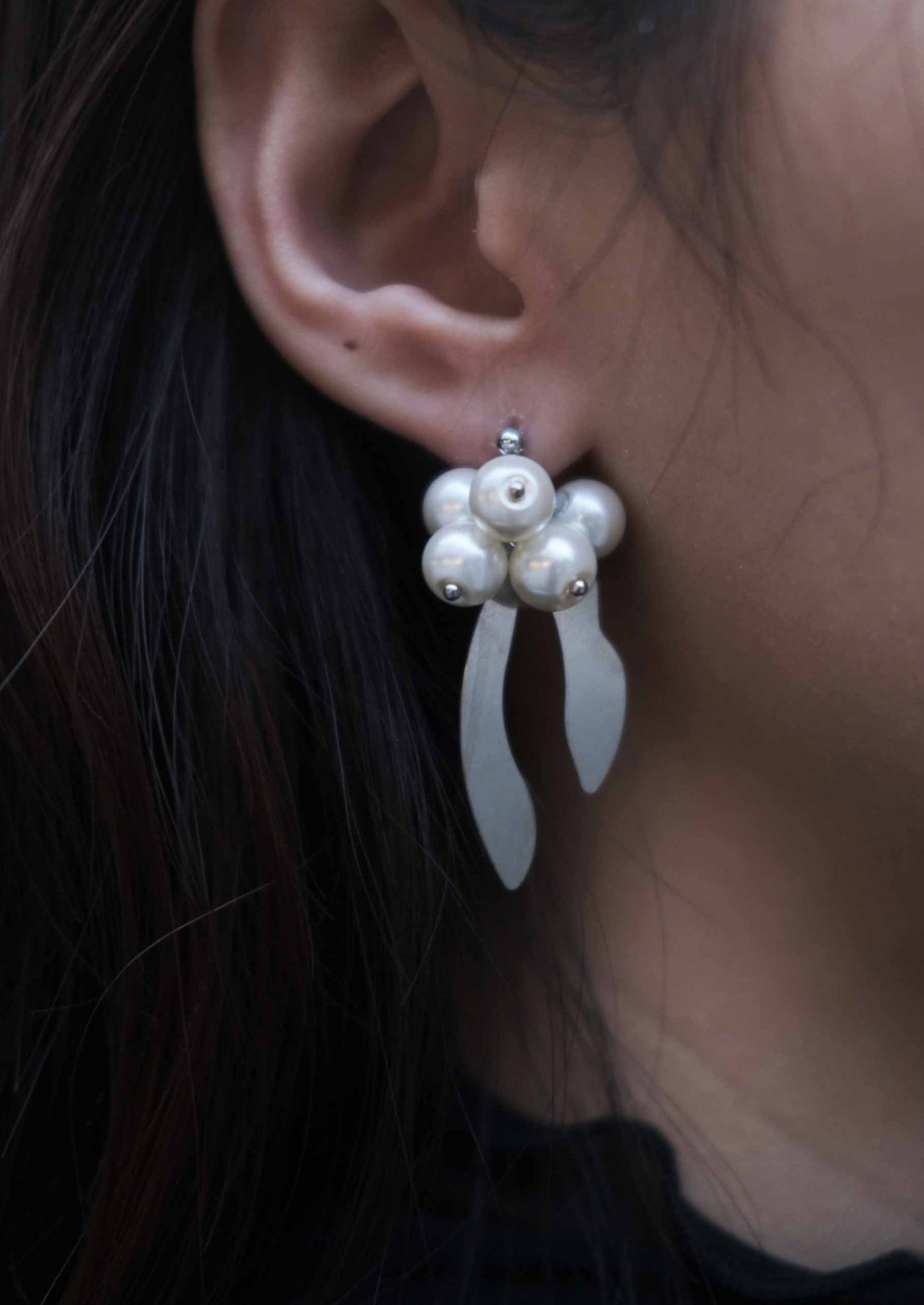 pearl earring 007 (single)