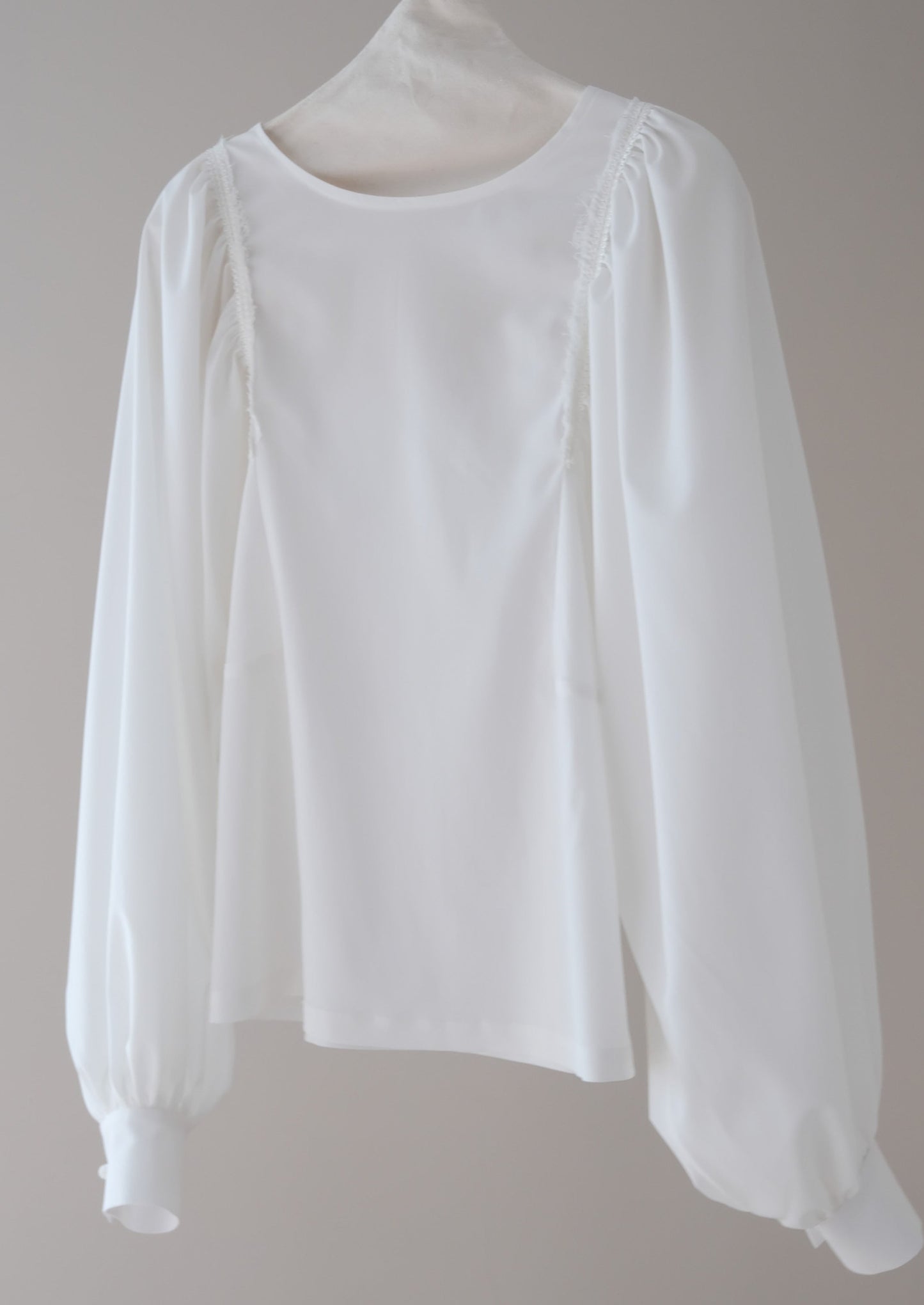 puffy long-sleeves shirt (in-stock)