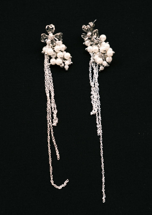 floral with pearls earring 002 (single)