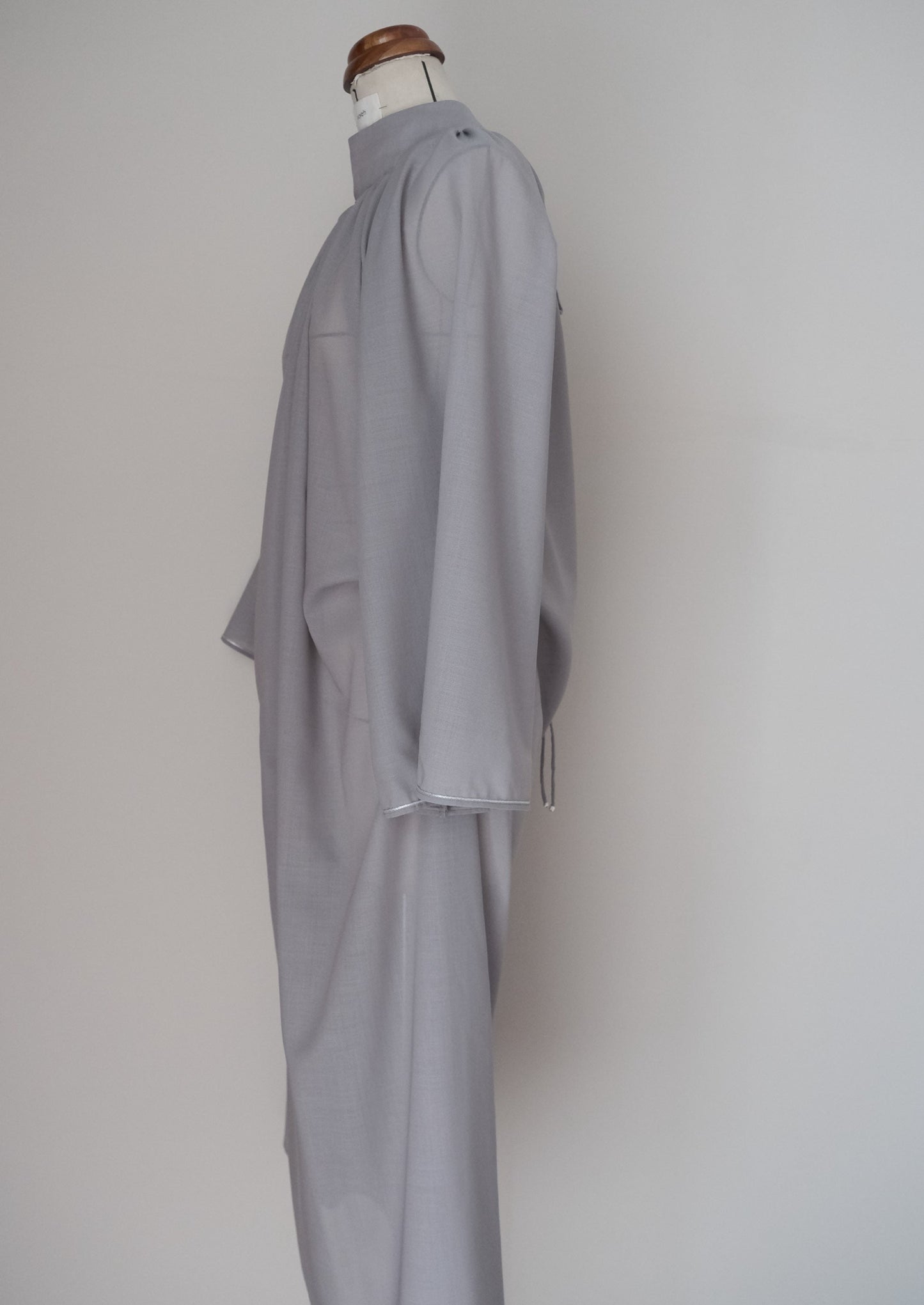 wide sleeves gathered dress (in-stock)